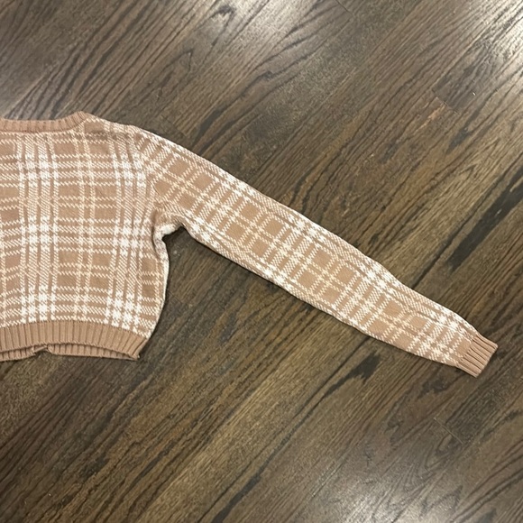 Plaid Tan Sweater - Picture 7 of 7